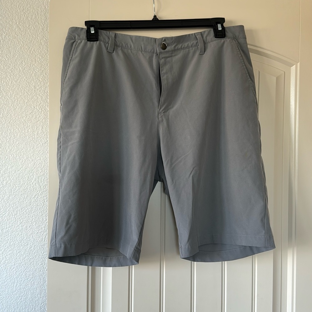 Mean Adidas golf/athletic shorts. Waist36